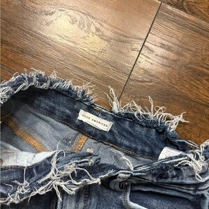 Good American Distressed Dark Blue Jeans